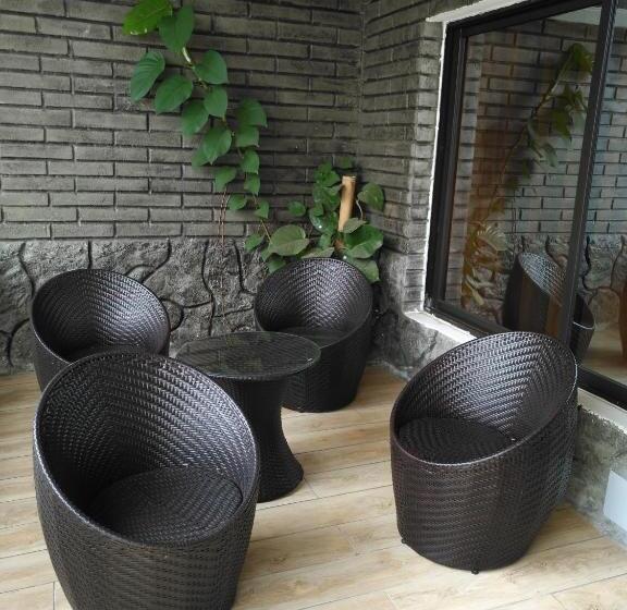 سوییت, Hôtel Des Jardins