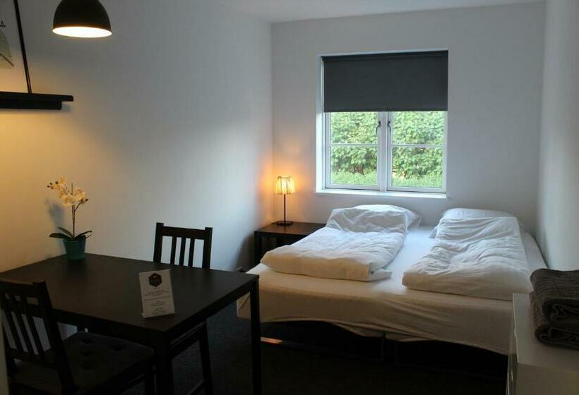 Habitación Estándar, Close But Quiet