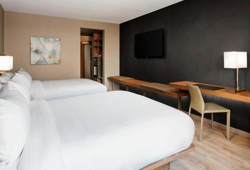 장애인을 위한 스탠다드 룸, Ac Hotel By Marriott Chapel Hill Downtown