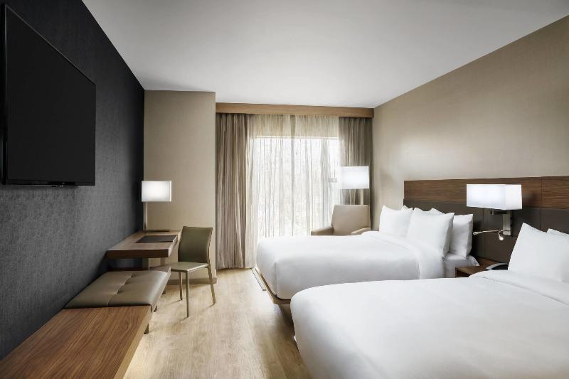 장애인을 위한 스탠다드 룸, Ac Hotel By Marriott Chapel Hill Downtown