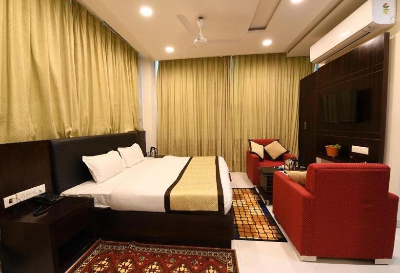 סוויטה משפחתית, Madhav Muskan Residency