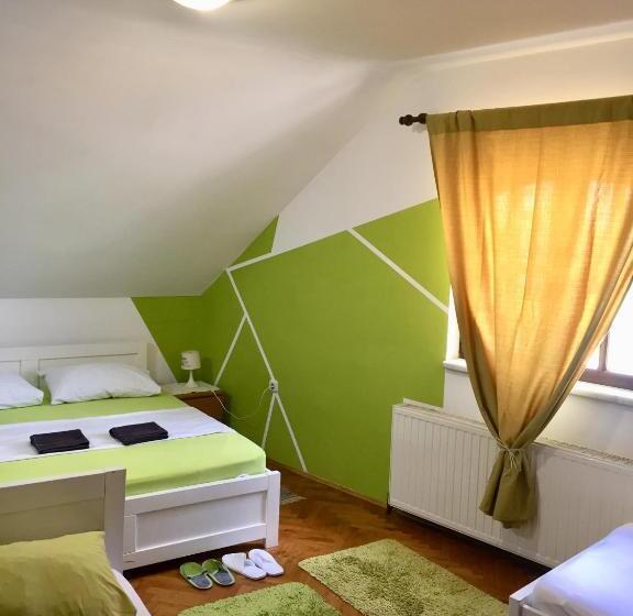 Четырехместный Номер Deluxe, Hostel Lega House