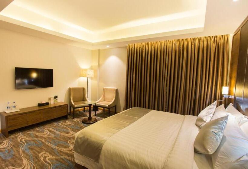 جناح مطل على المدينة, Golden Tulip  The Grandmark Dhaka