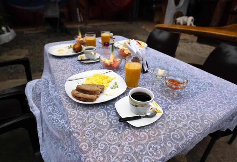 클래식 4인 룸, Hostal Rutamar