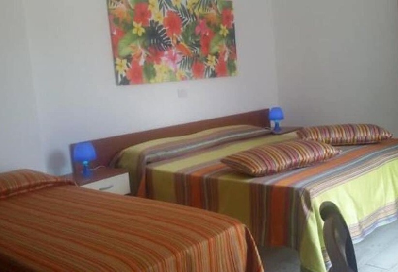 Номер Стандарт Трехместный, Villa Elisa