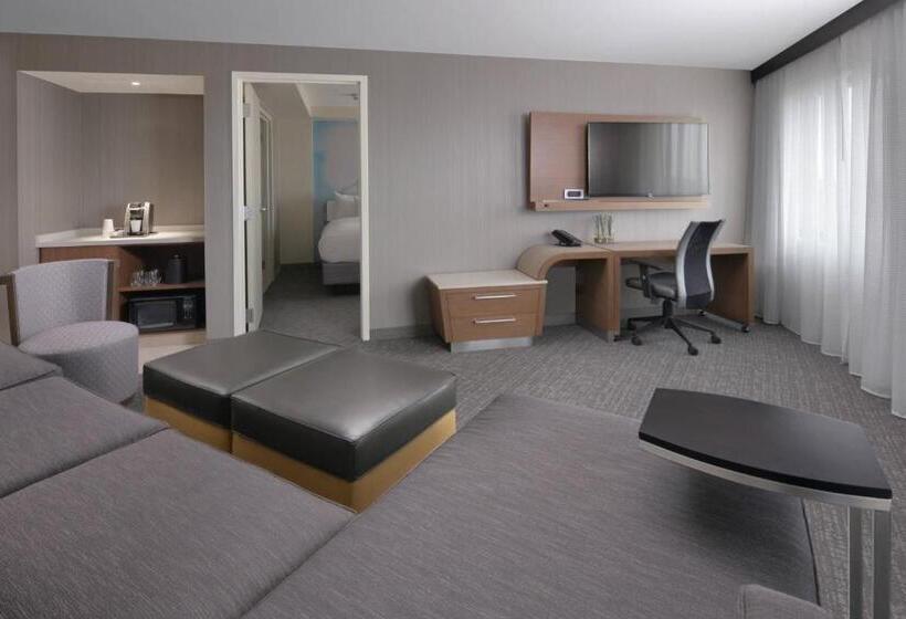 Люкс Кровать Кинг, Courtyard By Marriott Austin Pflugerville