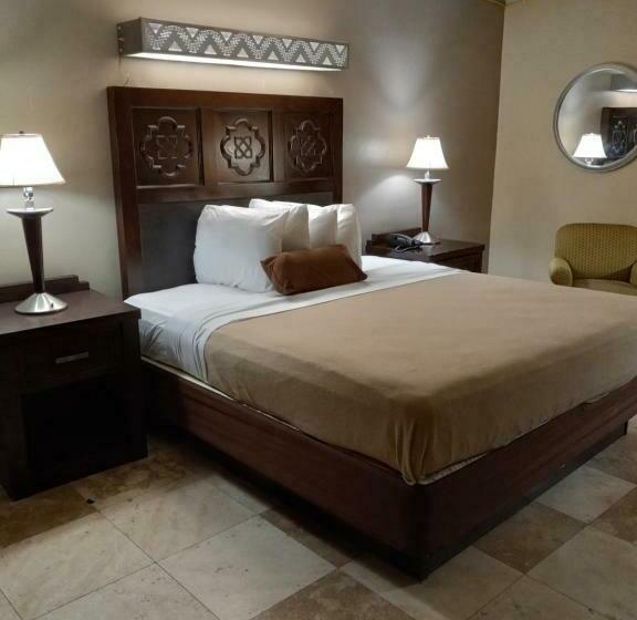 חדר סטנדרט עם מיטת קינג, Rodeway Inn