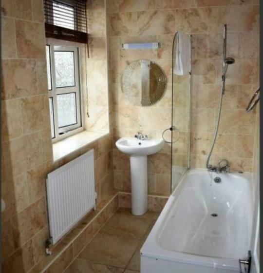 Номер Стандарт, Rettendon Lodge