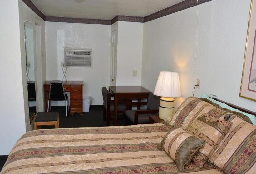חדר סטנדרט עם מיטת קינג, Budget Inn Of Brownfield