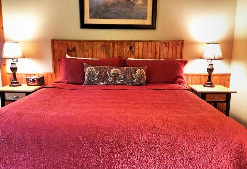 Номер Deluxe Кровать Кинг, Hungry Trout Resort