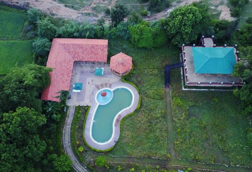 Хижина, Aranyak Resort