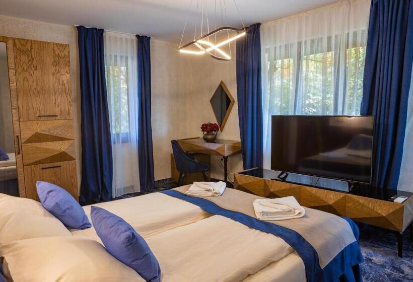 Дом 3 Спальни, Ostrova Holiday Village