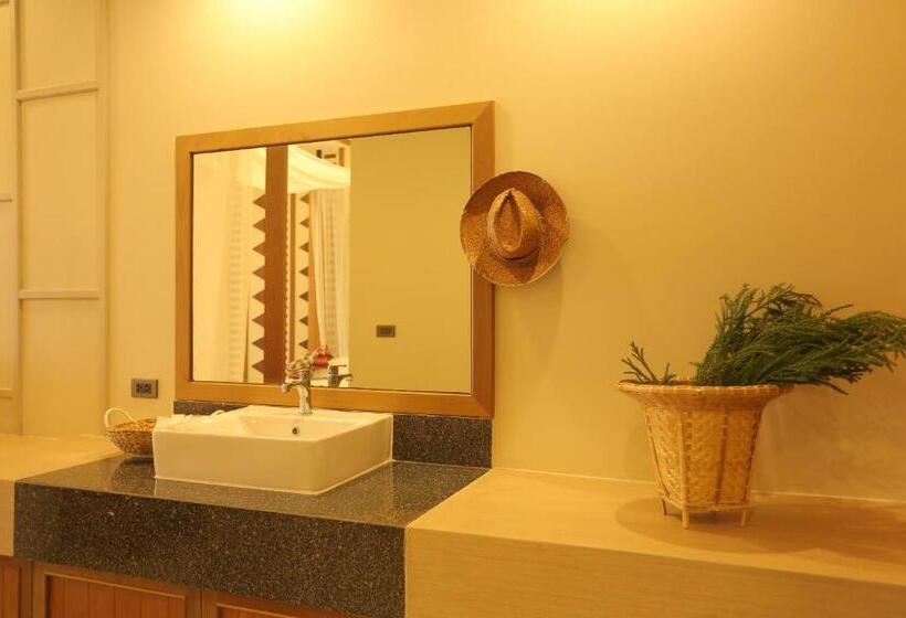带阳台套房, Navela Hotel & Convention
