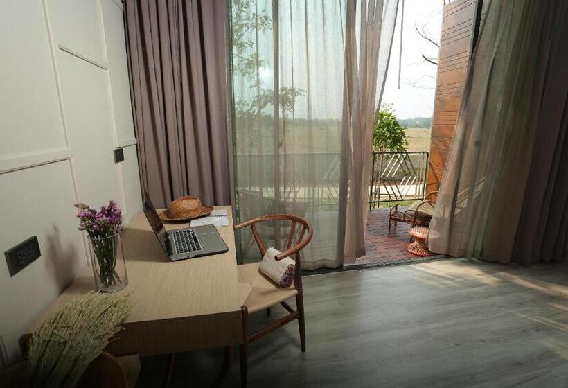 اتاق سوپریور با بالکن, Navela Hotel & Convention