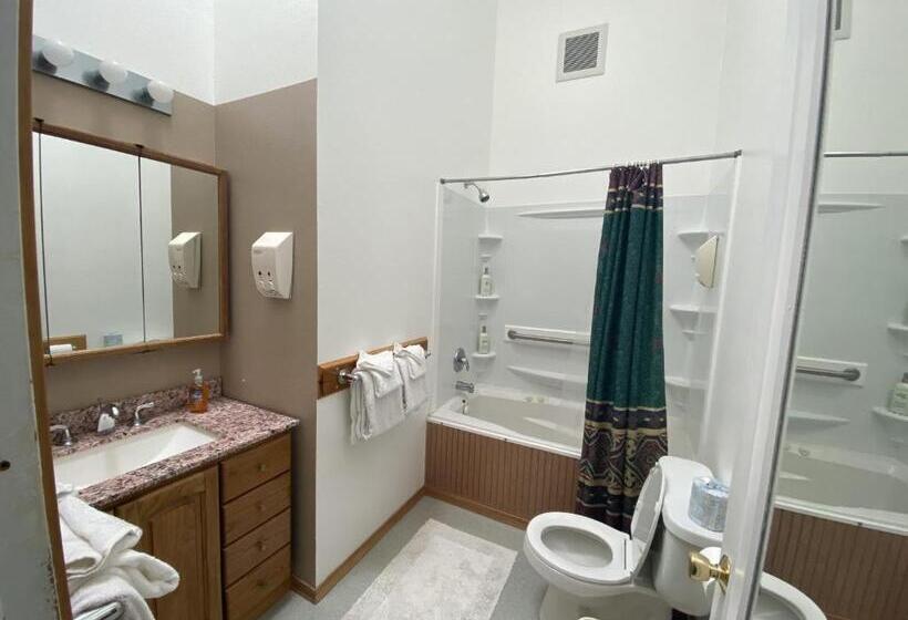 Четырехместный Номер Стандарт, Sgt Prestons Lodge