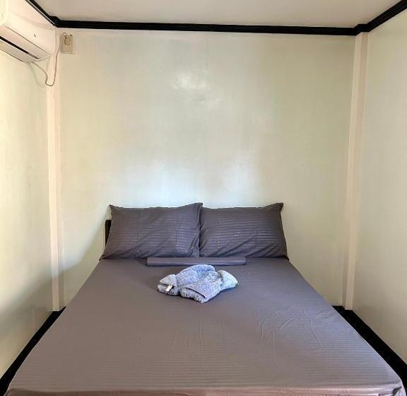 스탠다드 룸 공동 욕실, Islanders Hostel Port Barton