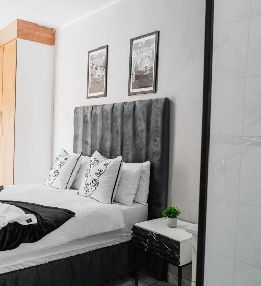 스탠다드 룸 풀장 전망, Plein On Suid Guesthouse