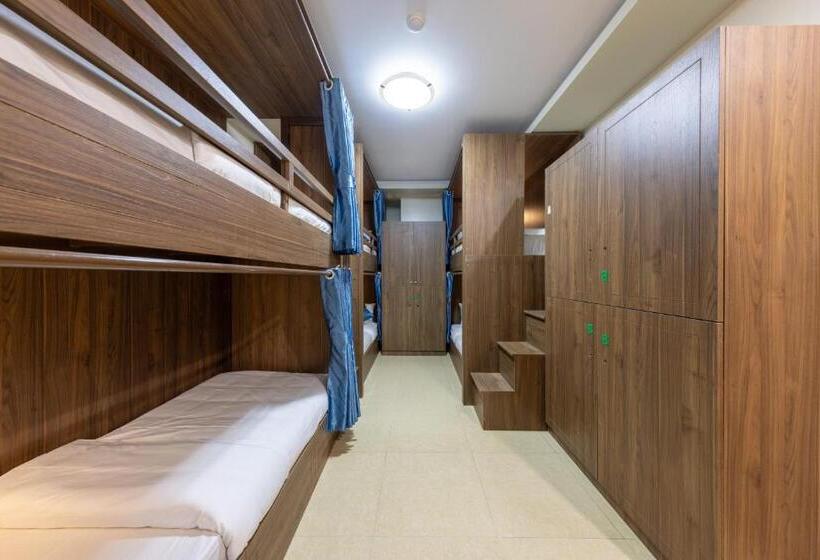 تختخواب در اتاق مشترک, The One Hostel & Rooftop Bar Catba