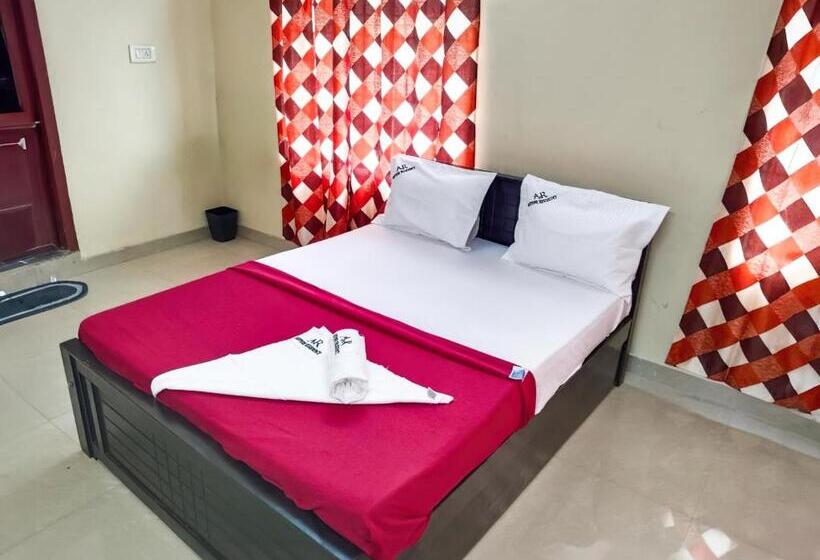 标准间, Adyar Residency