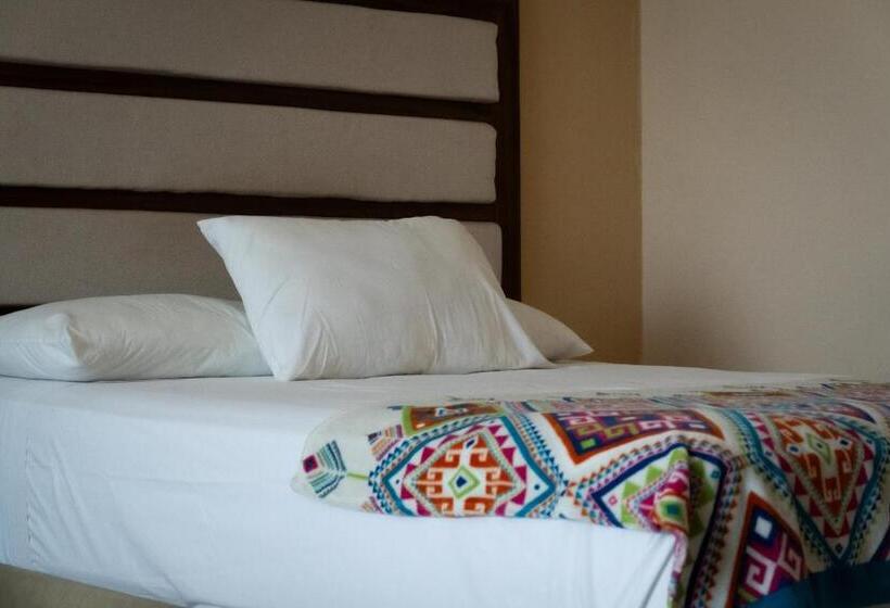 اتاق استاندارد, Infinity Suites Habitación Doble 202