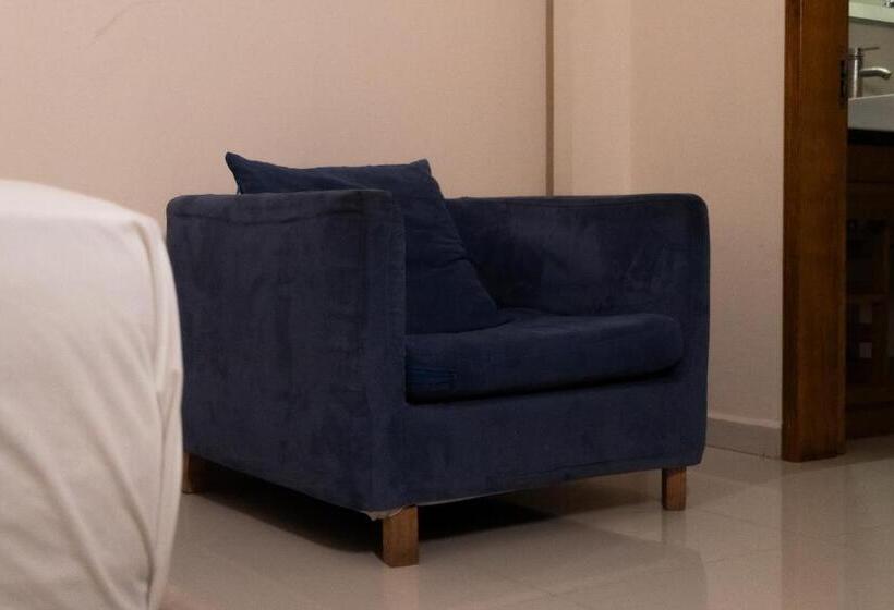 Quarto Triplo Estandar, Infinity Suites Habitación Triple 209