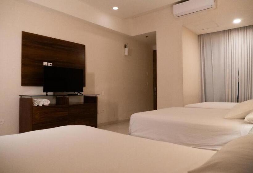 Quarto Triplo Estandar, Infinity Suites Habitación Triple 209