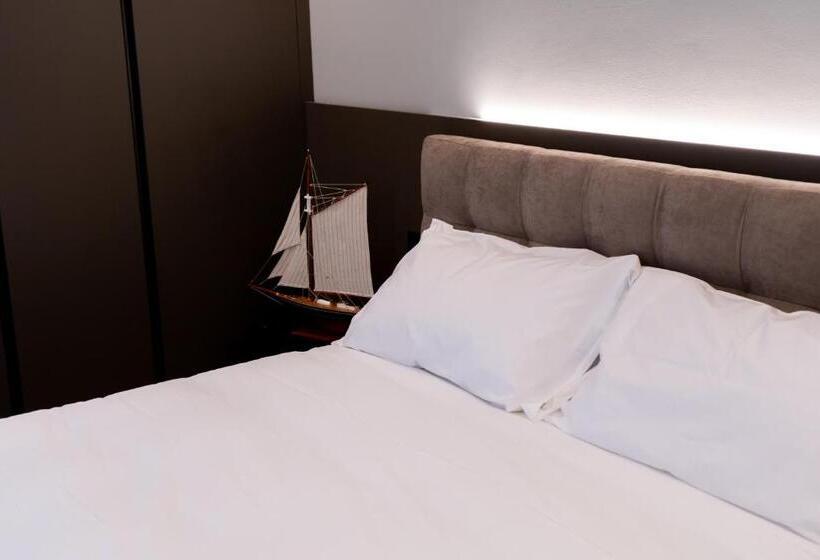 سوییت, Arbed Living Hotel   Supercharger