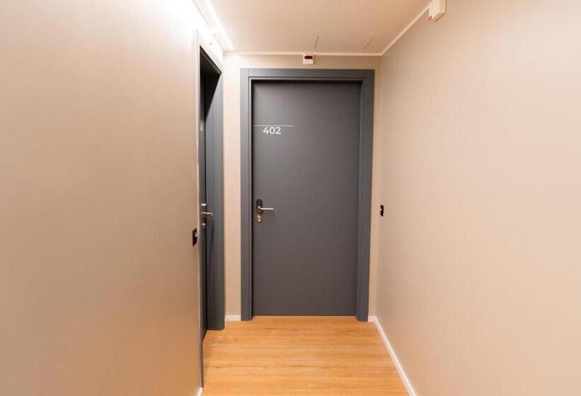 سوییت خانوادگی, Arbed Living Hotel   Supercharger