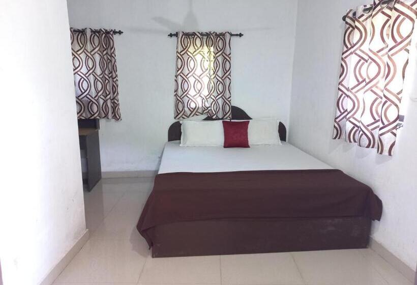 Трехместный Номер Базовый, Edens Residency Thekkady