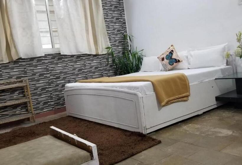 Вилла 1 Спальня, Wandr Tabletop