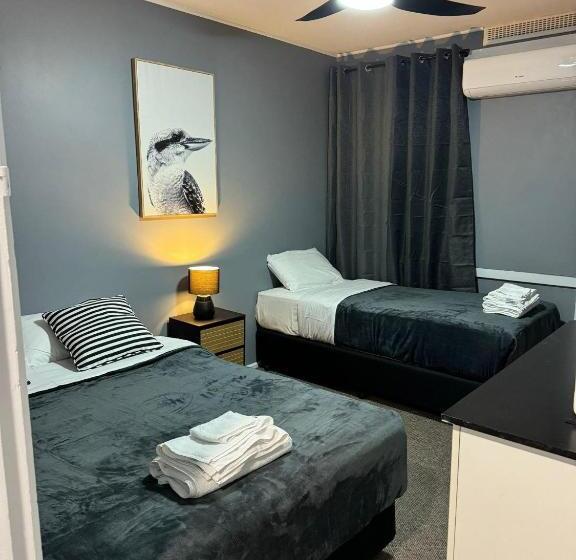 Номер Стандарт, Commercial Hotel Werris Creek