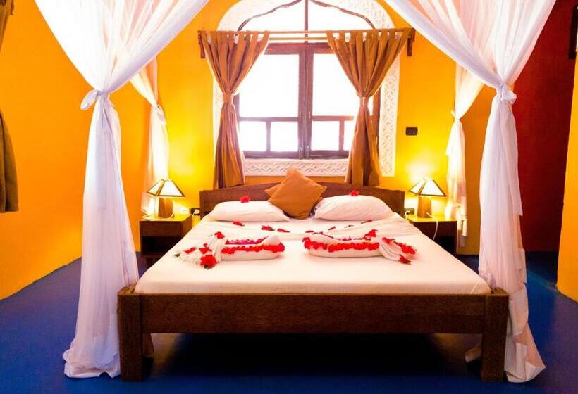 이그제큐티브 트리플, Swahili Palace Zanzibar