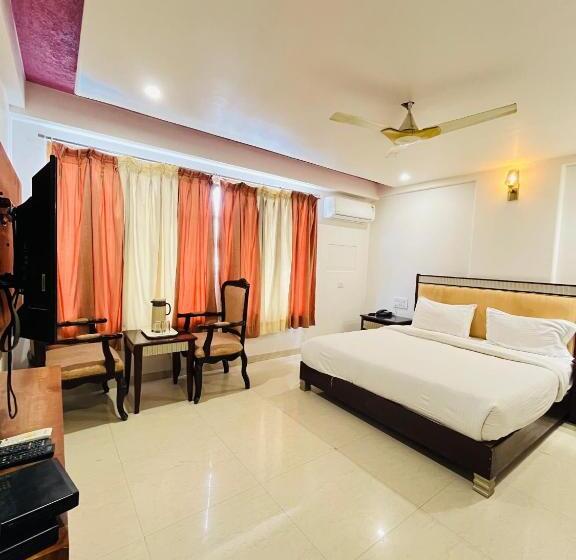 Президентский Люкс, Metro Hotel Nathdwara , 500mtr 10min Walking From Shreenathji Temple