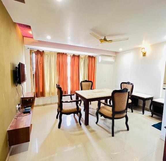 Президентский Люкс, Metro Hotel Nathdwara , 500mtr 10min Walking From Shreenathji Temple