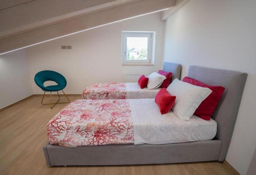 Номер Стандарт 2 Двуспальные Кровати, Dream Boutique Room
