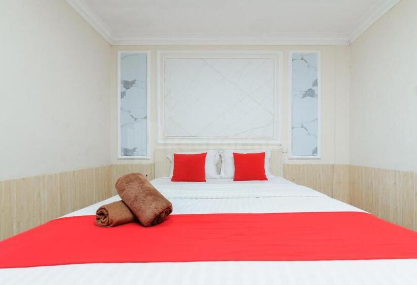 Номер Deluxe, My Home2 Mall Ciputra Cibubur Redpartner