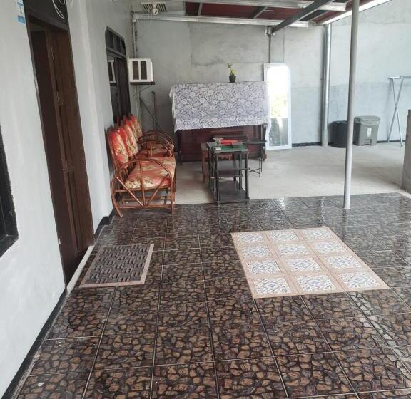 Семейный Номер, Mari Gold Travelers Inn