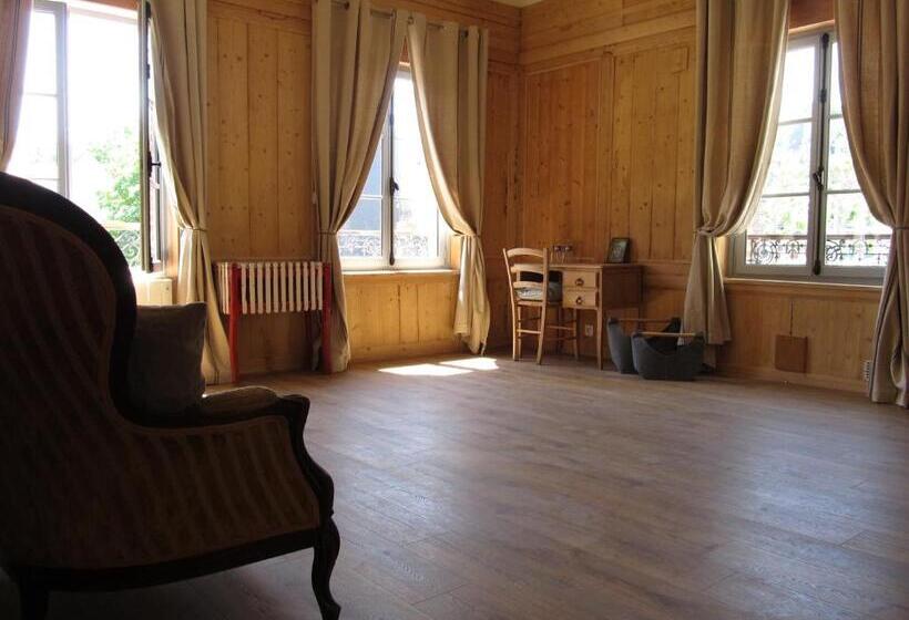 Люкс, A L Ecole Buissonniere
