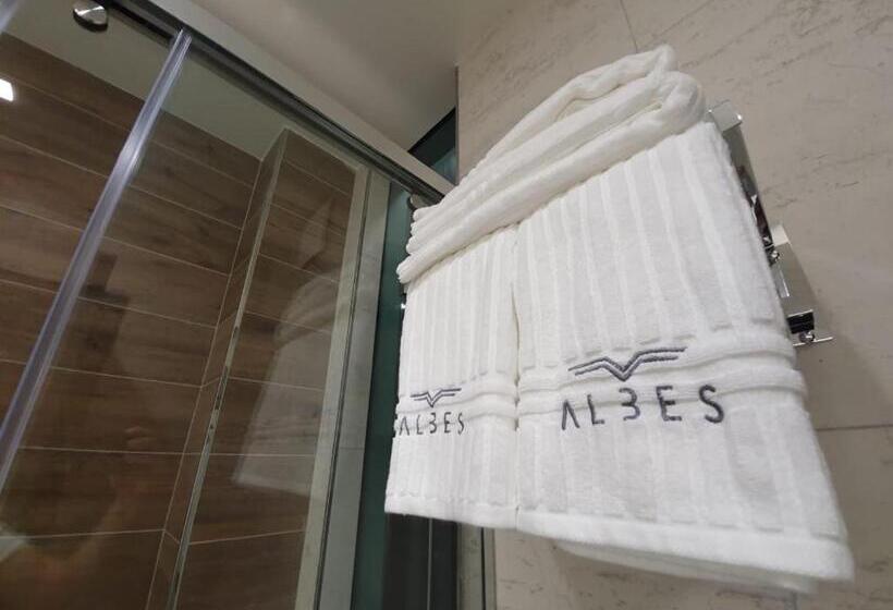 디럭스 룸, Albes