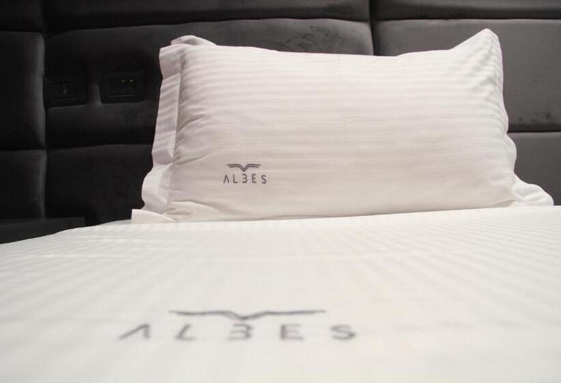 수피리어 룸, Albes