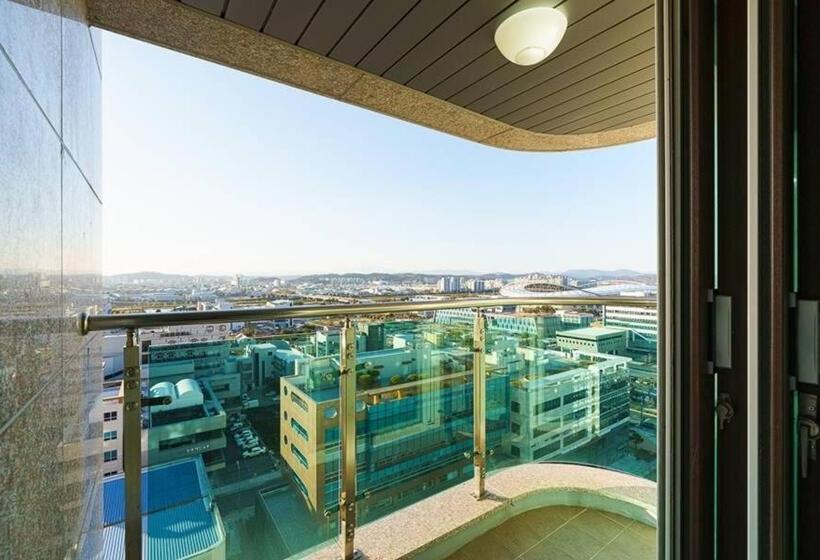 Семейный Номер, Raonstay In Perla