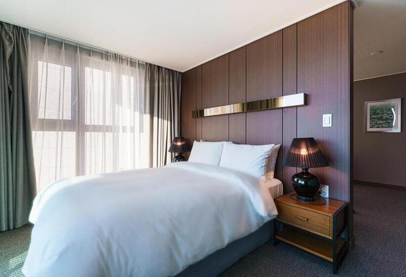 Семейный Номер, Raonstay In Perla