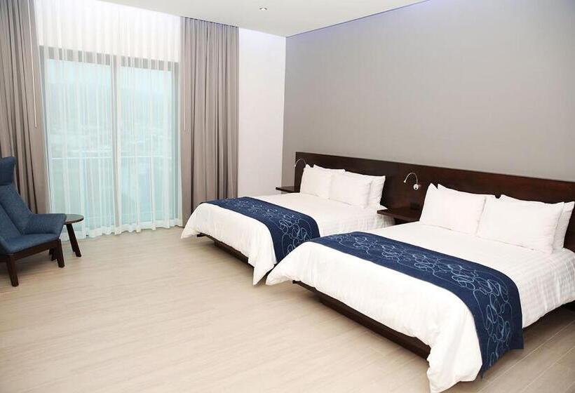 جناح جونيور مطل على الجبل, Marea Vista
