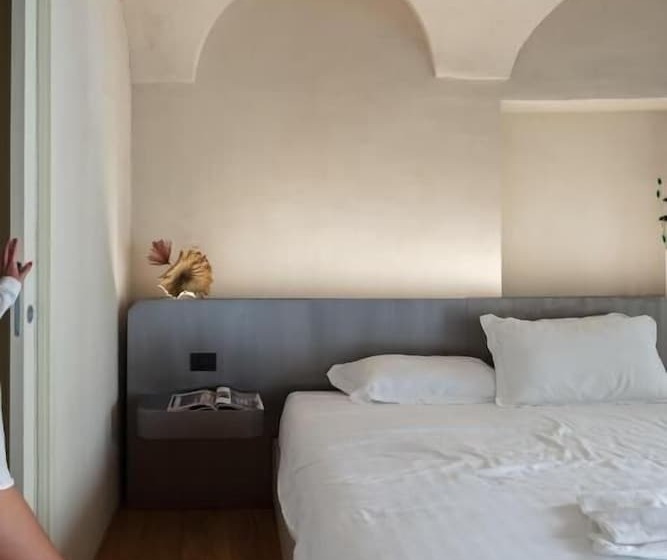 اتاق لوکس, C10 Boutique