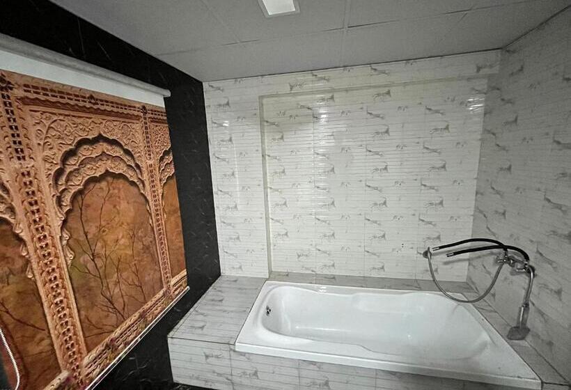 اتاق سوپریور, The Grand