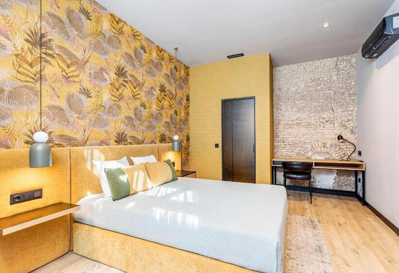 اتاق استاندارد با چشم‌انداز باغ, Saman Hotel Boutique