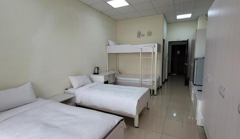 اتاق استاندارد چهار تخته, Hello Inn 哈囉行旅屏東館