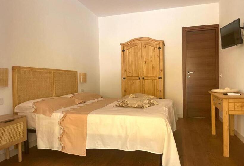 اتاق استاندارد با چشم‌انداز باغ, B & B Da Anna