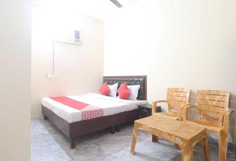Трехместный Номер Классика, Oyo Foji Guest House