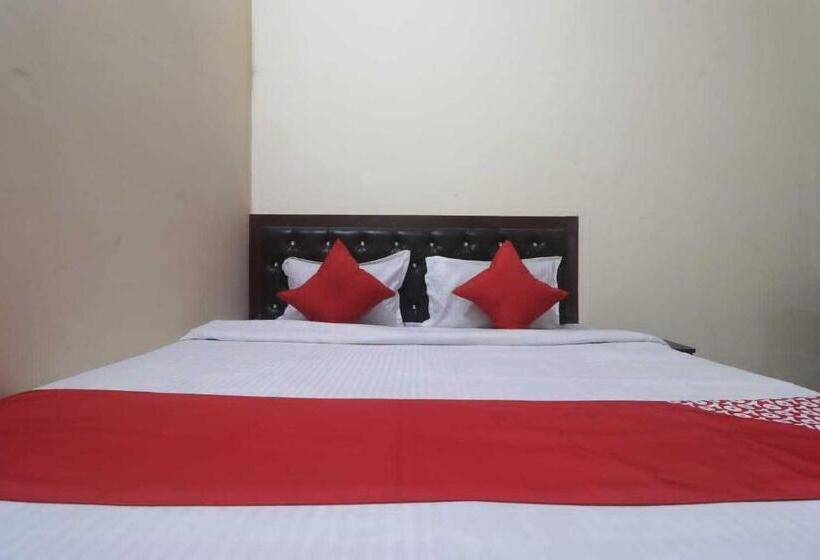 Трехместный Номер Классика, Oyo Foji Guest House